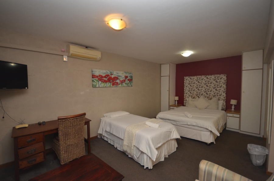 9 Bedroom Property for Sale in Nahoon Eastern Cape